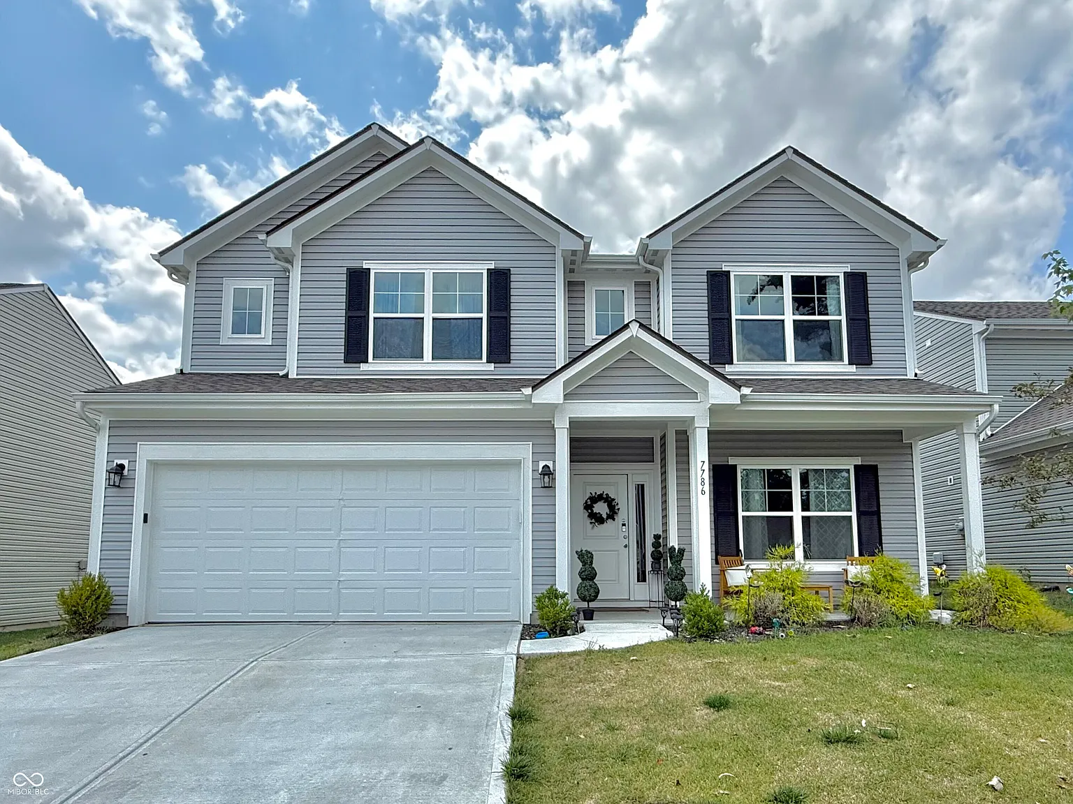 4 bed, 2.5 bath, 2591 sqft, $2,600 — Photo 2