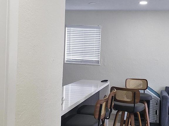 5th image of 1520 N 68th Terrace