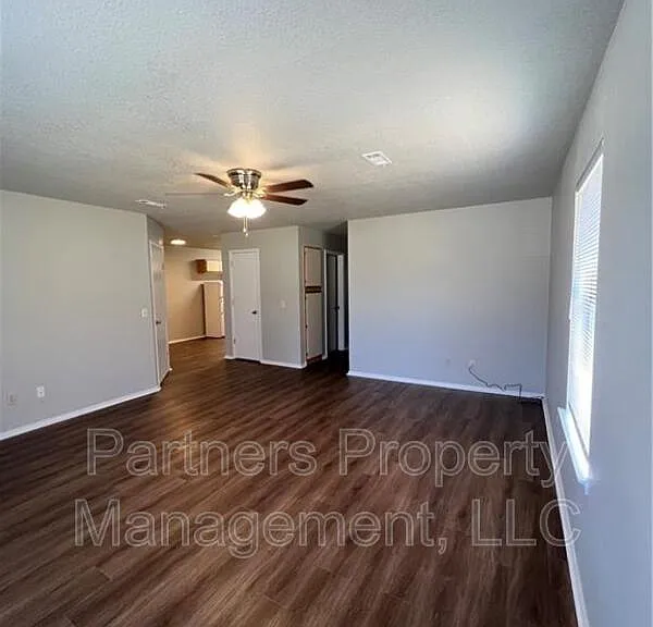 5705 Sara St #A — Photo 3