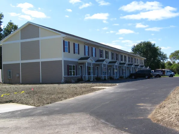 7537 Crosscreek Dr, Temperance, MI 48182