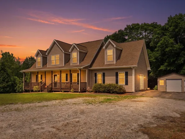 274 Circle Dr, Pendleton, SC 29670