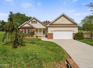 102 Chaloni Ln, Loudon, TN 37774