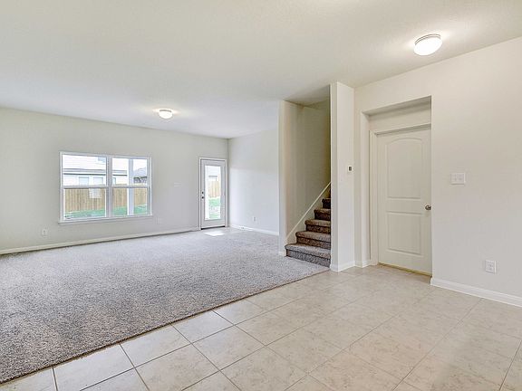 Open Dining Area to Family Room - Easy Entertaining