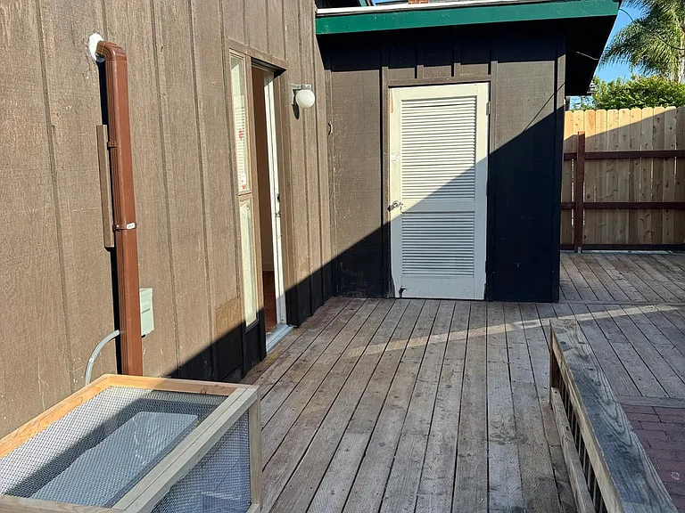 1010 Whaley St — Photo 15