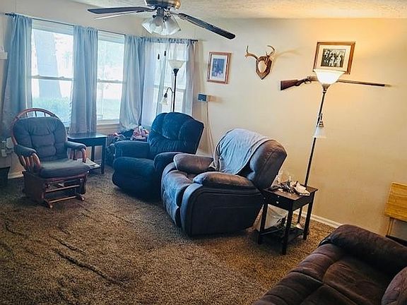 4th image of 1804 W Oak Ave