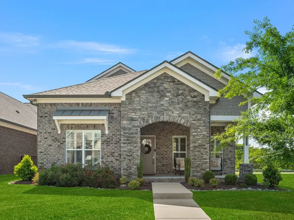 6043 Parkhaven Blvd, Hermitage, TN 37076