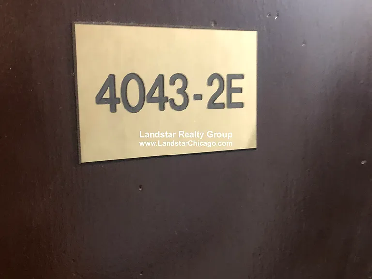 4043 N Mozart St #1E — Photo 3