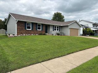 1040 W 58th St, Davenport, IA 52806