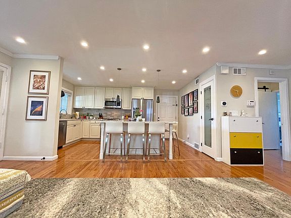 4th image of 1113 Janis Way