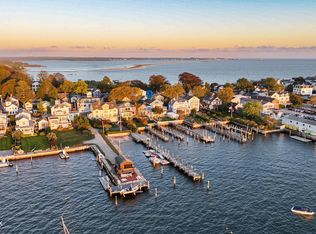 88 Water St, Stonington, CT 06378