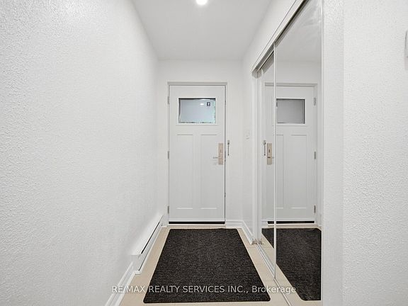 3rd image of 154 Darras Ct