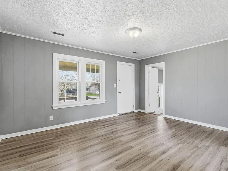1508 E Livingston St — Photo 6