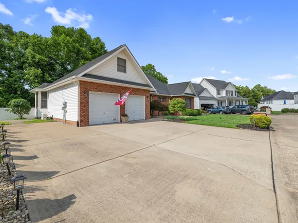 235 Winesap Way, Ona, WV 25545