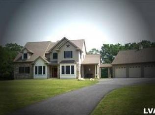 4274 Mountain Rd, Slatington, PA 18080