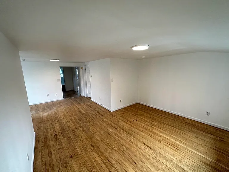 6517 Durham Ave — Photo 2