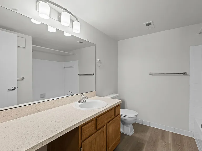Willow Tree Apartments — Photo 60