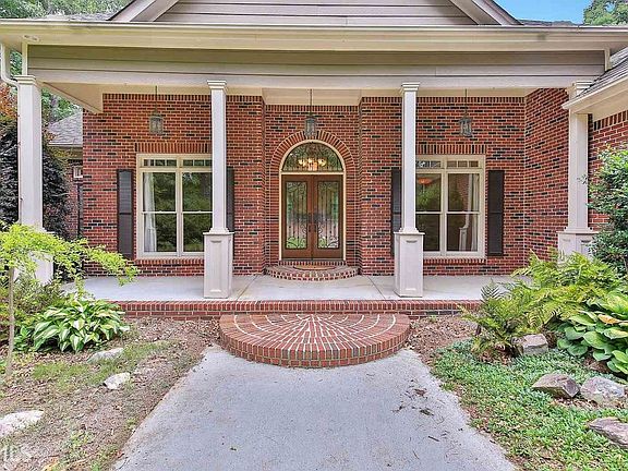 4th image of 3650 Millers Pond Way