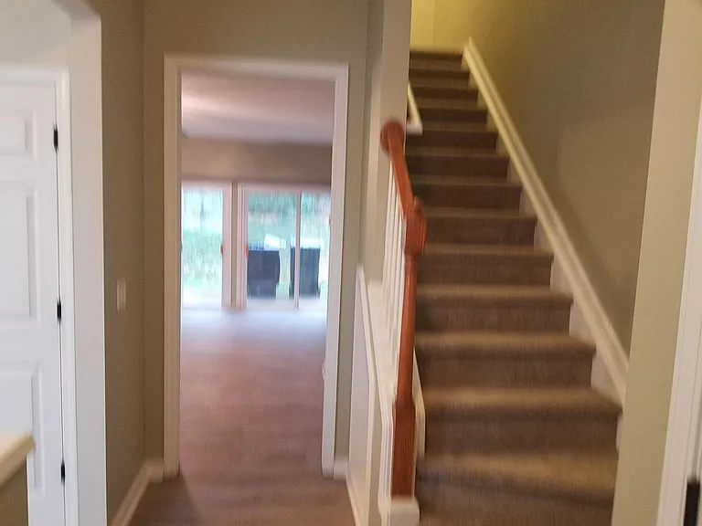 4246 Vienna Crest Dr — Photo 2