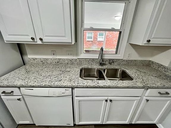 4th image of 3063 Eagle Dr
