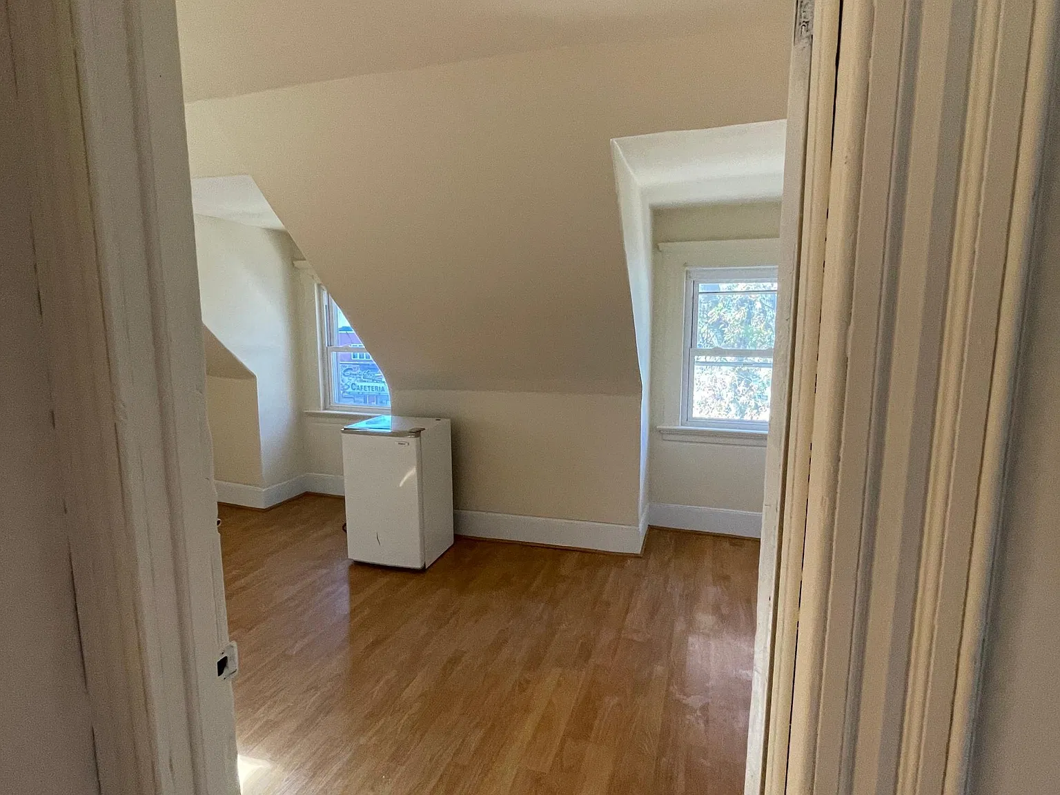 695 Mount Prospect Ave — Photo 2