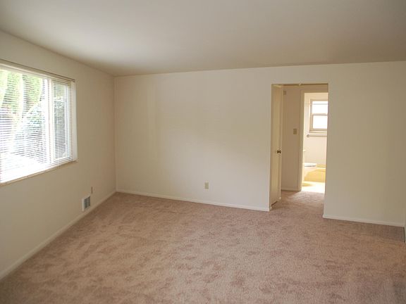 5th image of 2268 14th Ave W APT 202