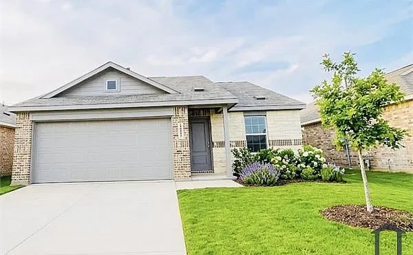 4 bed, 1720 sqft, $2,699 — Photo 1