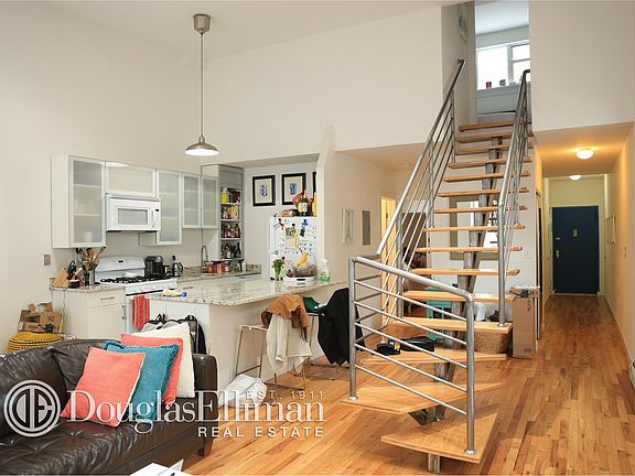 3rd image of 725 Fulton St APT 2B