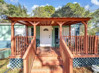 9028 Larker Woods Rd, Navarre, FL 32566