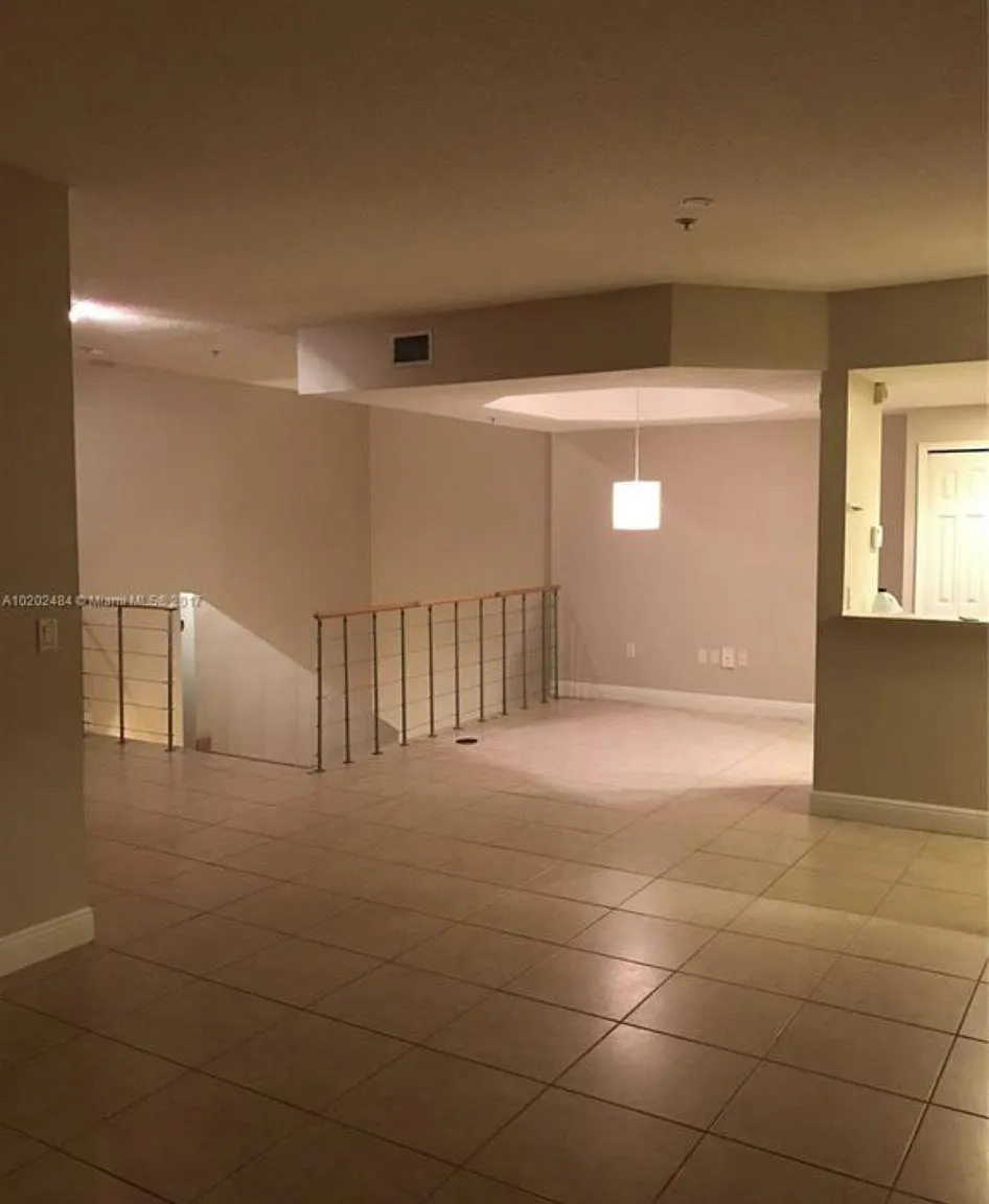 3 bed, 1464 sqft, $3,250 — Photo 4