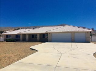 21867 Pacific St, Apple Valley, CA 92308