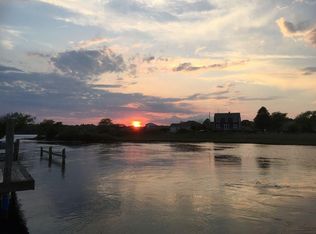 689 E Succotash Rd, South Kingstown, RI 02879