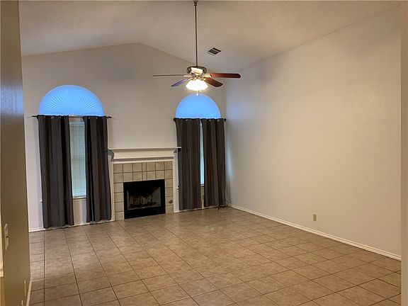 4th image of 17130 Copperhead Dr