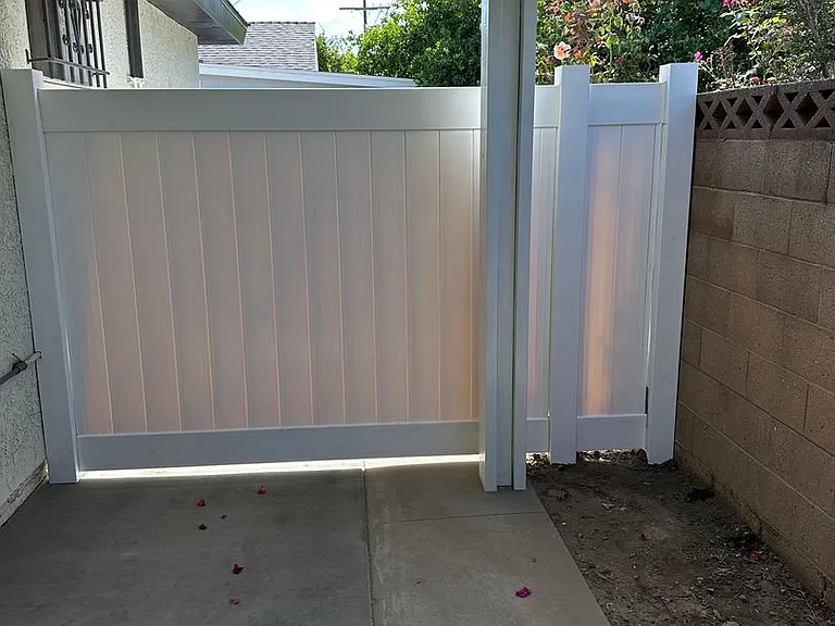 1688 E Plymouth St — Photo 10