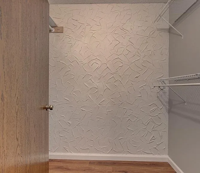 10531 Cedar Lake Rd #213 — Photo 14