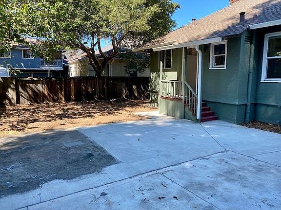 3rd image of 20 S El Dorado St