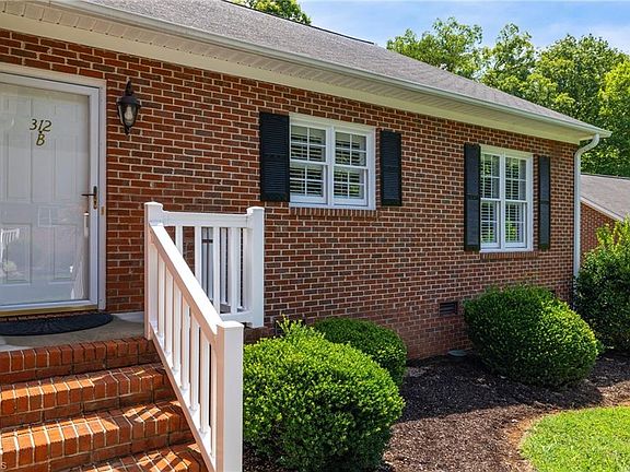 5th image of 312 Oleander Dr #B