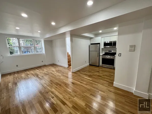 225 Macdougal St #1, Brooklyn, NY 11233