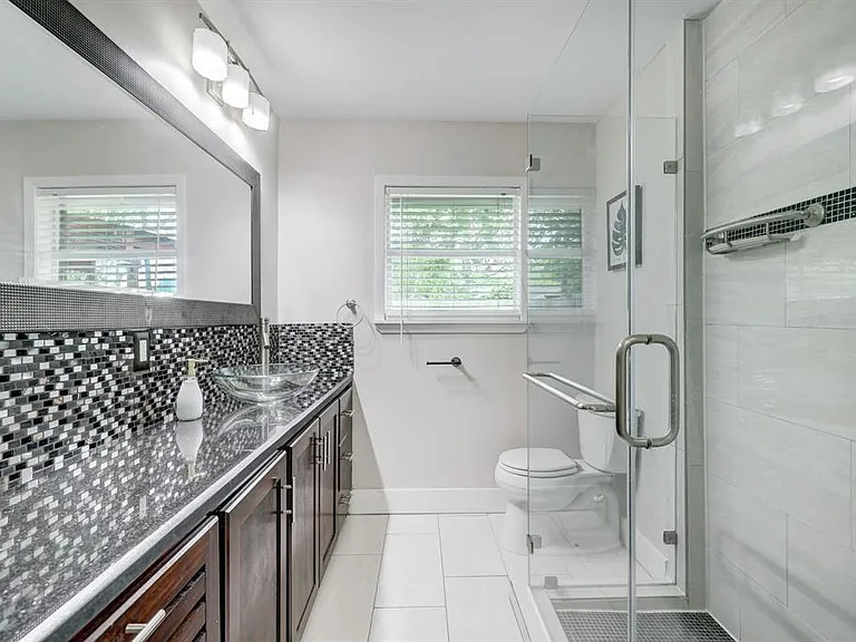 6837 Concho St — Photo 12