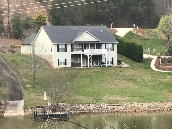 892 Plantation Dr, Marion, NC 28752