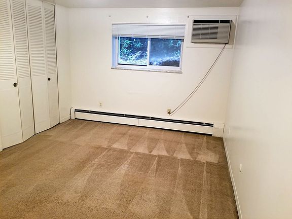 5th image of 1860 Brett St #784