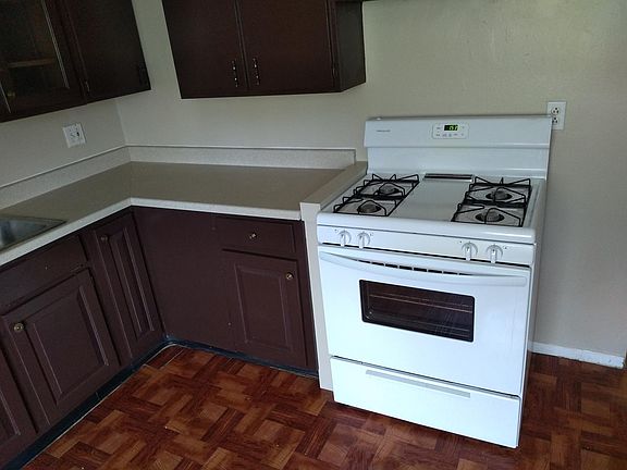 3rd image of 3039 Eastlawn St