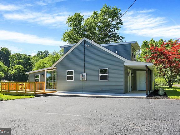5th image of 876 Cardinal Ln