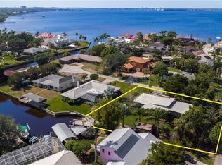 6803 Azalea Ln, Fort Myers, FL 33919