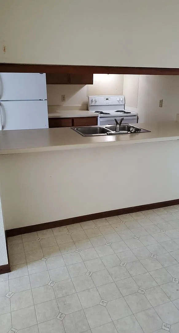 Oconto Avenue Apts., LLC — Photo 2