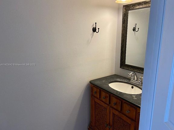 4th image of 9452 Palm Cir S #9452