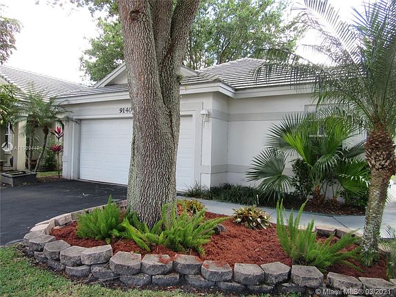2nd image of 9140 Lake Park Cir N