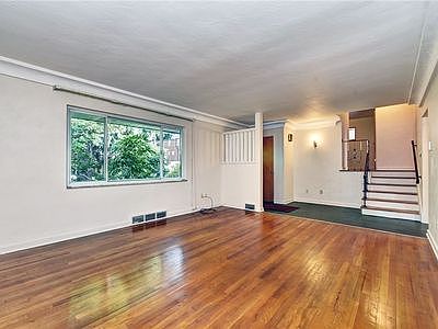 2nd image of 4244 Winterburn Ave