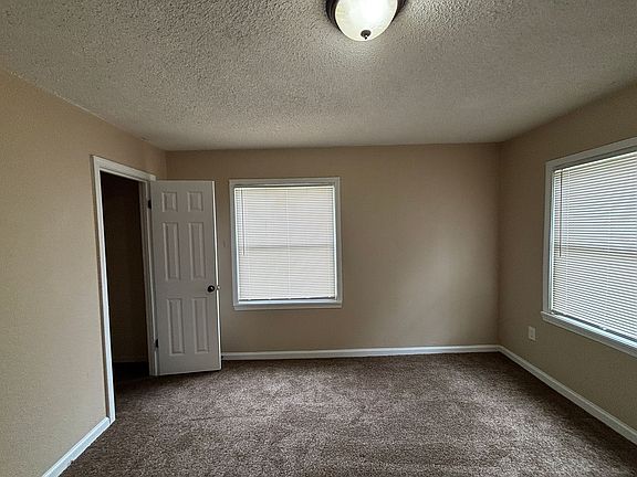 2nd image of 2119 S Pine St