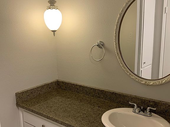 4th image of 1002 N J St APT 10