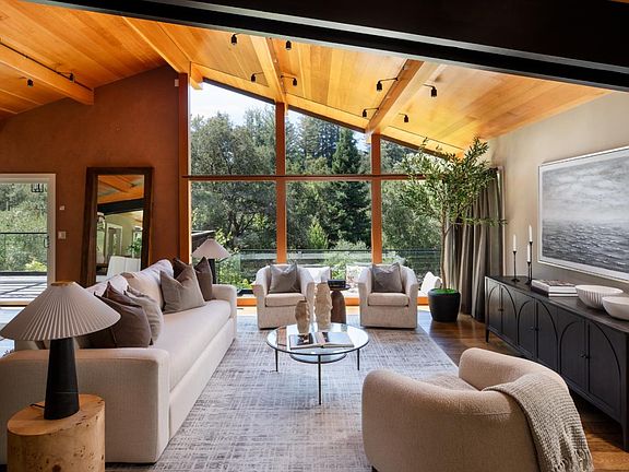 5th image of 1100 Mountain Home Rd